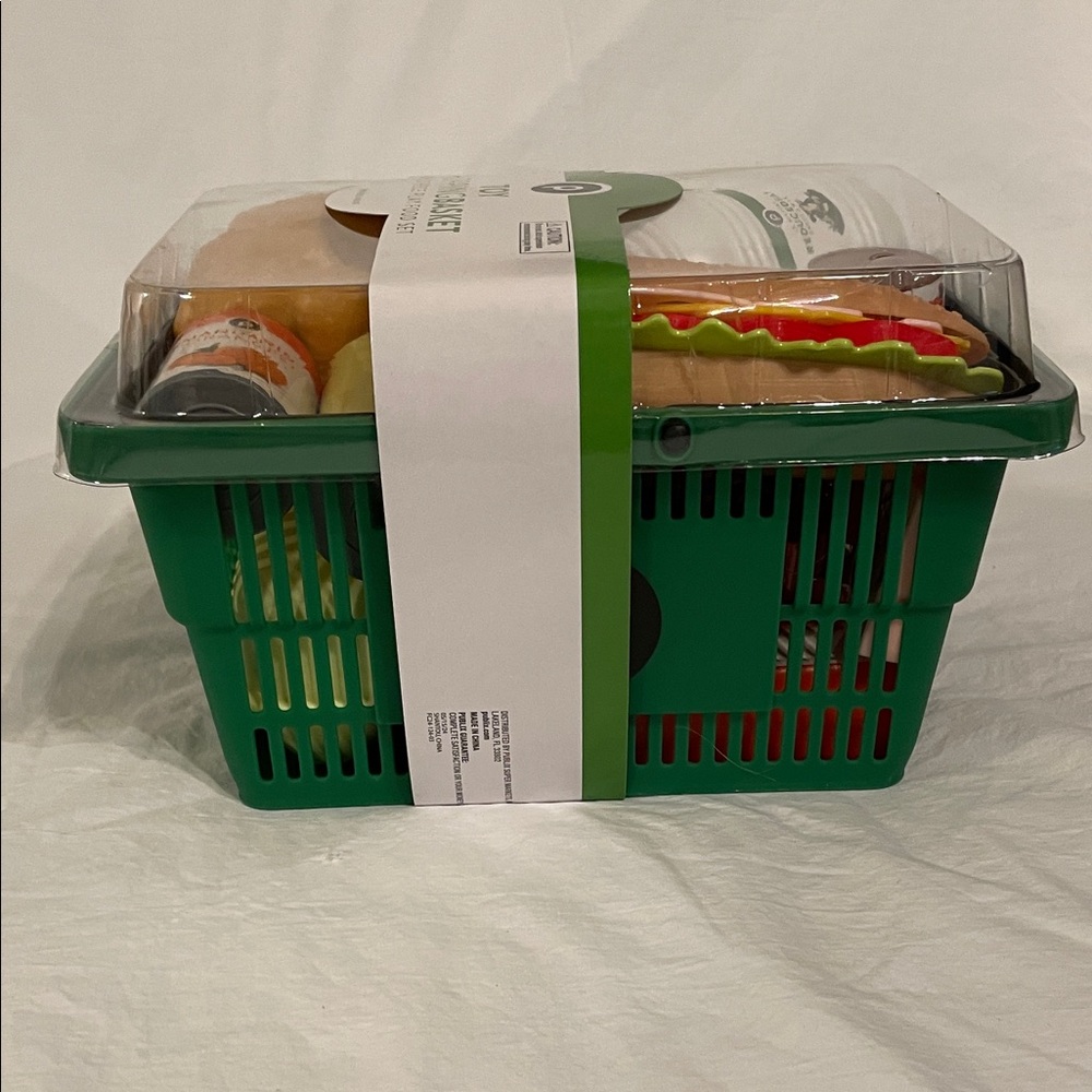 Publix Kids Play Food Set with Basket - Green and White - Picture 4 of 7